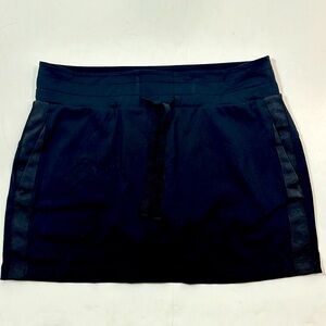 Athleta black skirt, size L, EUC